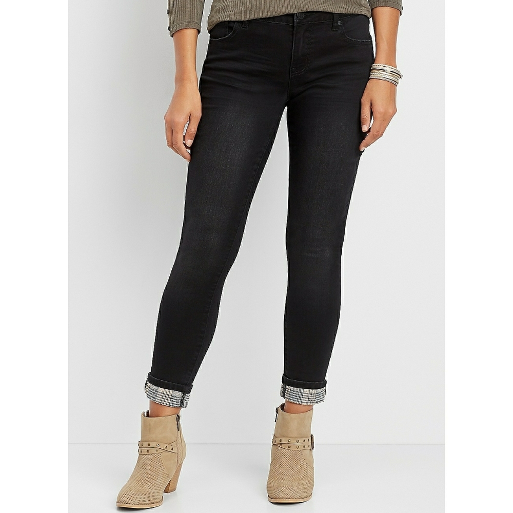 🌼🌼DenimFlex™ black plaid cuff jegging 2/$20
